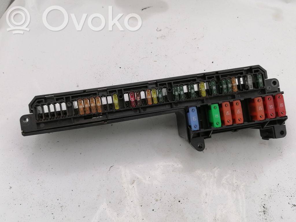 Módulo de fusible   6957330,61146957330,6114695733002