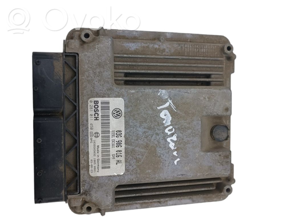 Volkswagen Touran I Engine control unit/module 