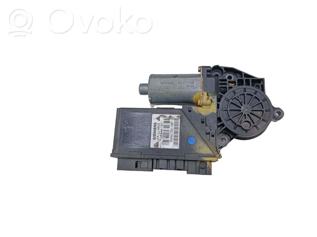 Silnik regulatora szyby drzwi przednich   105844101,5WK47001ABF