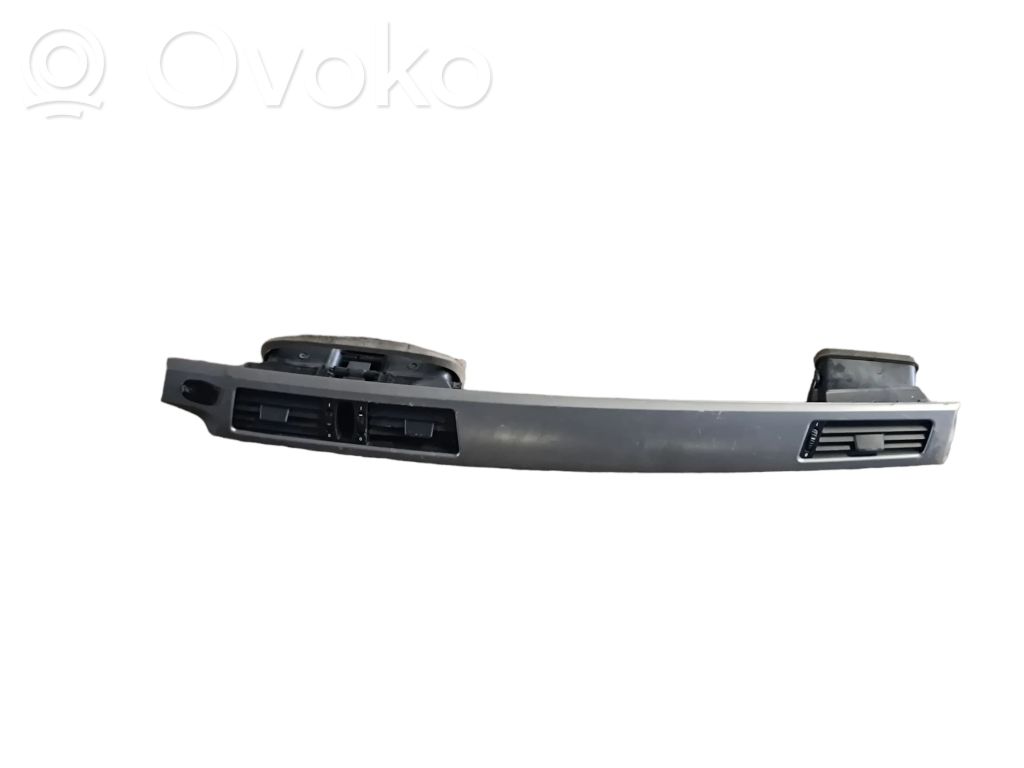 BMW 5 E60 E61 Centrālais gaisa ventilācijas režģis 