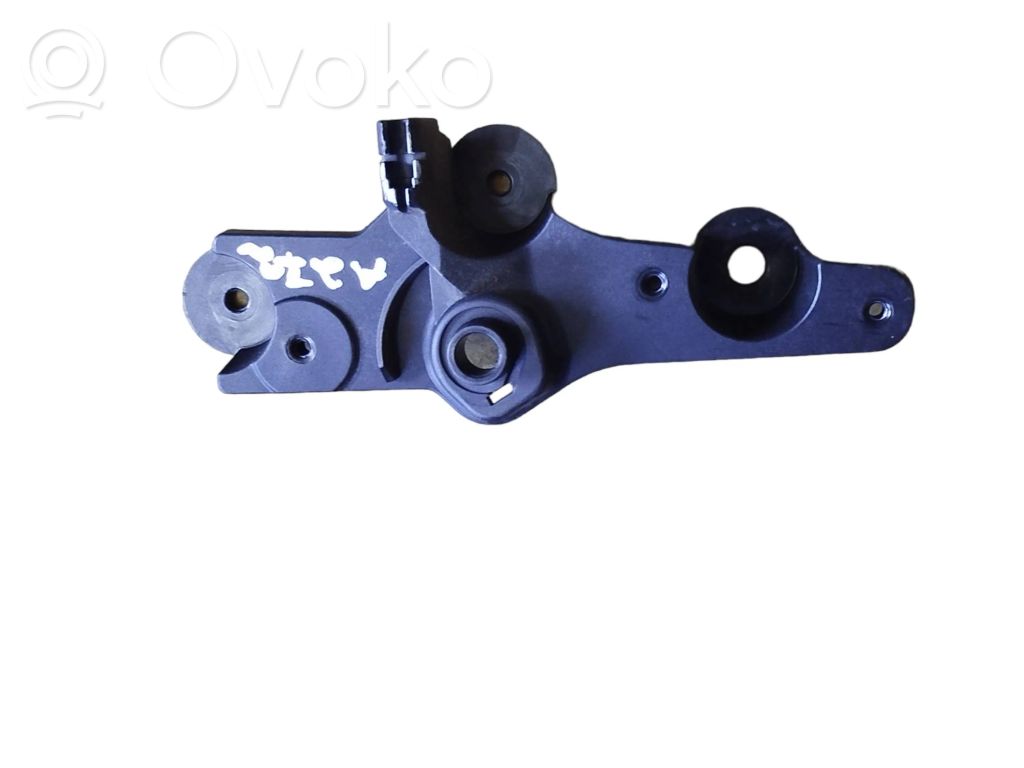 BMW X3 F25 Variklio dangčio (kapoto) rankenėlė 