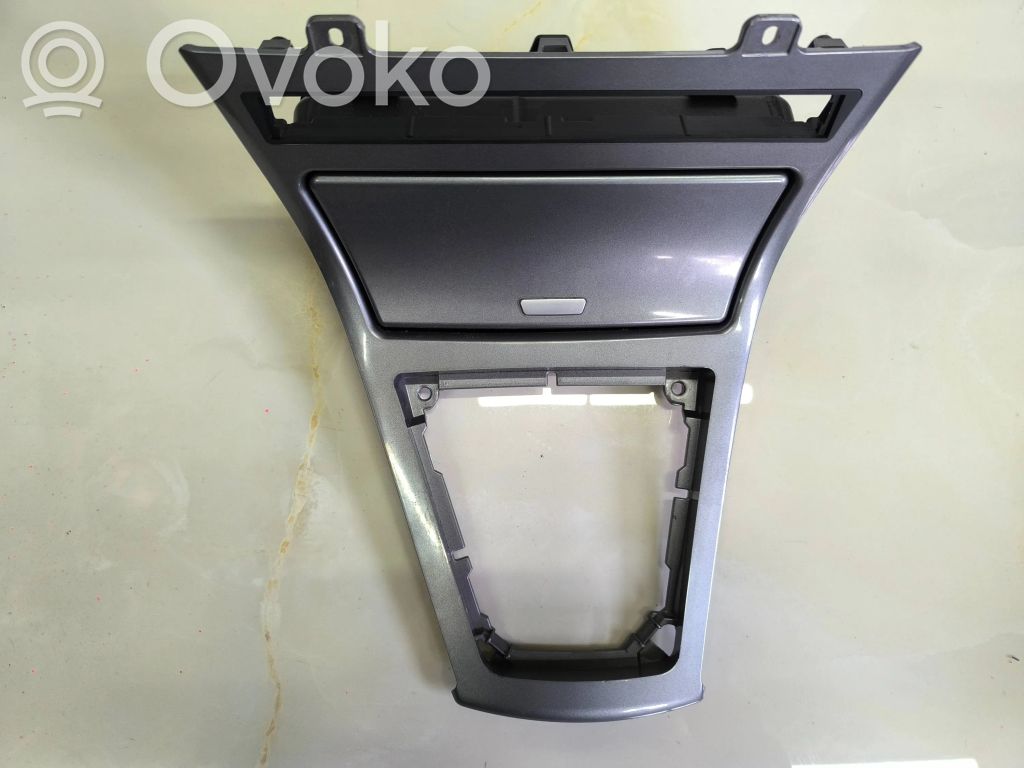 BMW X3 E83 Ashtray (front) 