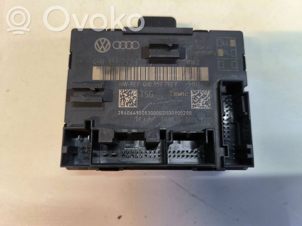Volkswagen Touareg II Door control unit/module 