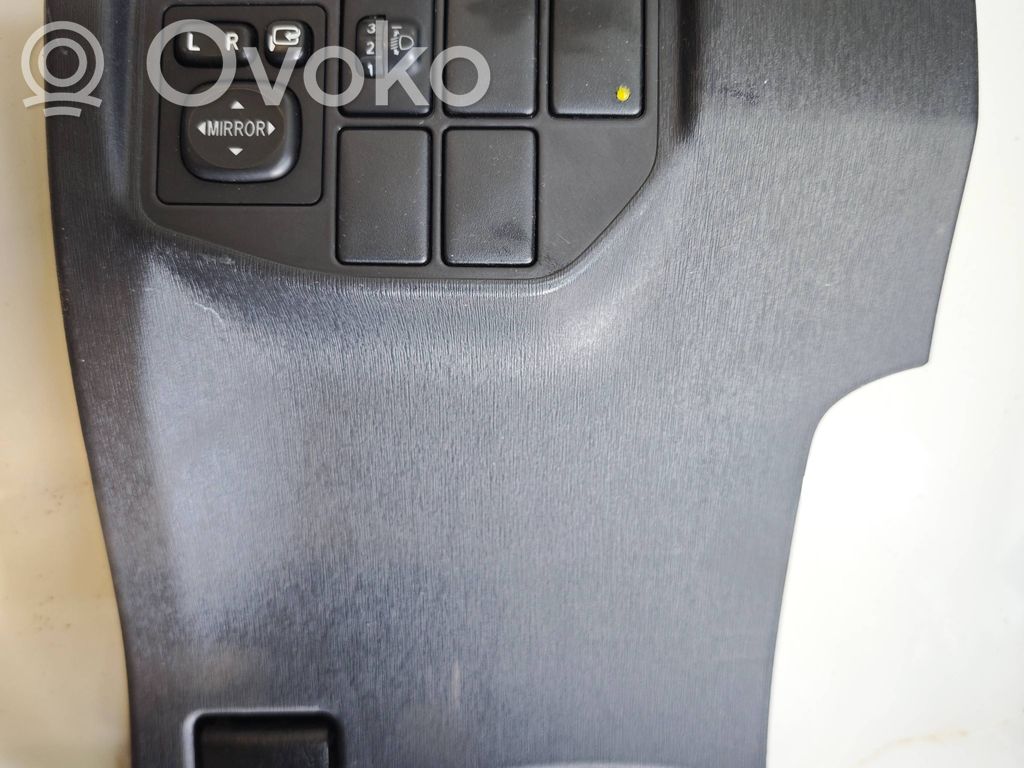 Toyota Prius (XW30) Cita veida salona detaļa 