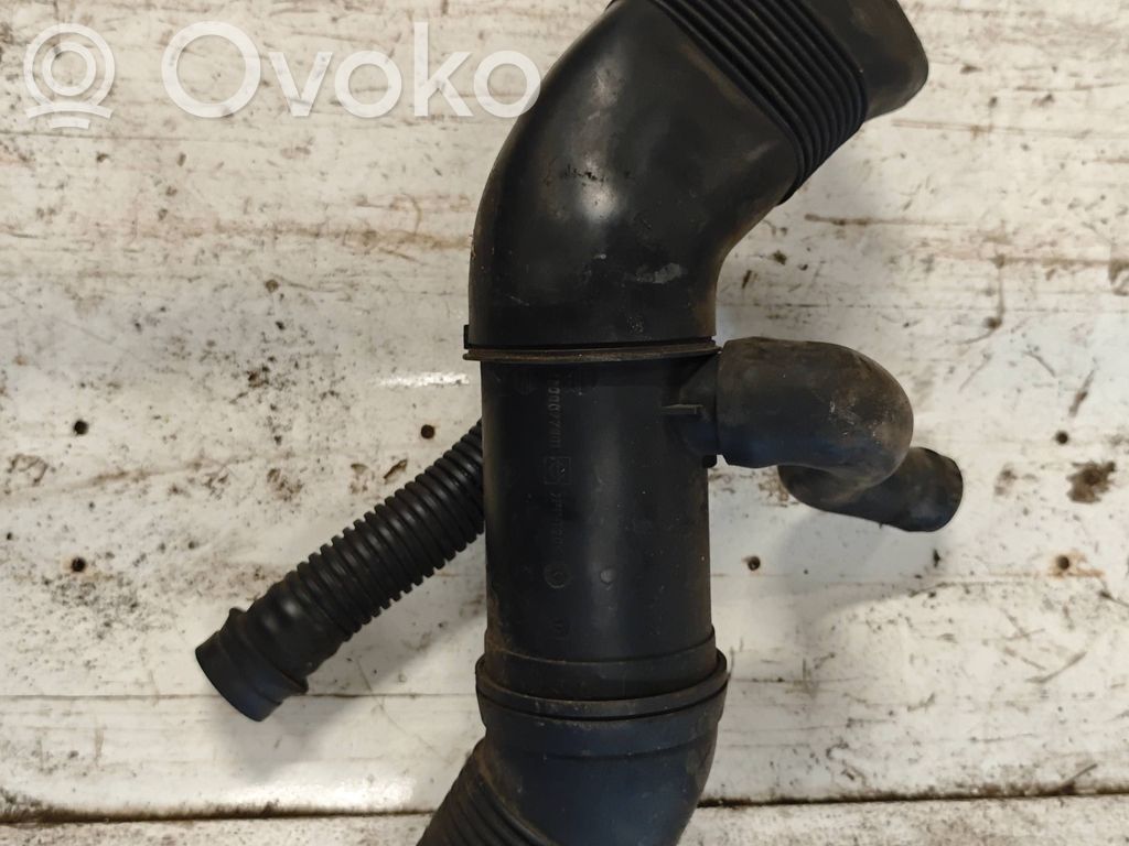 BMW 5 E39 Air intake duct part 