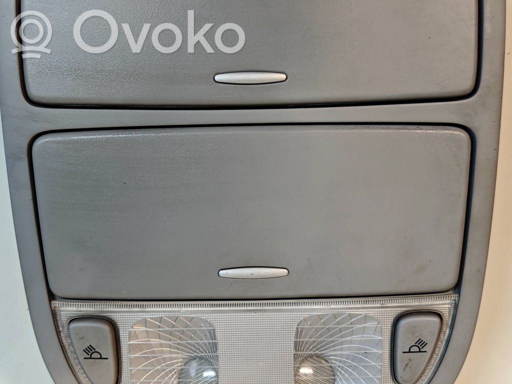 Hyundai Santa Fe Etuistuimen valo 