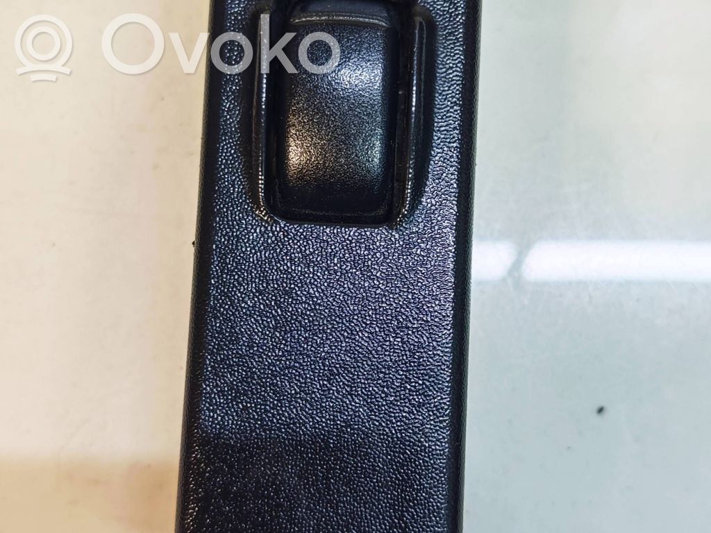 Mitsubishi L200 Electric window control switch 