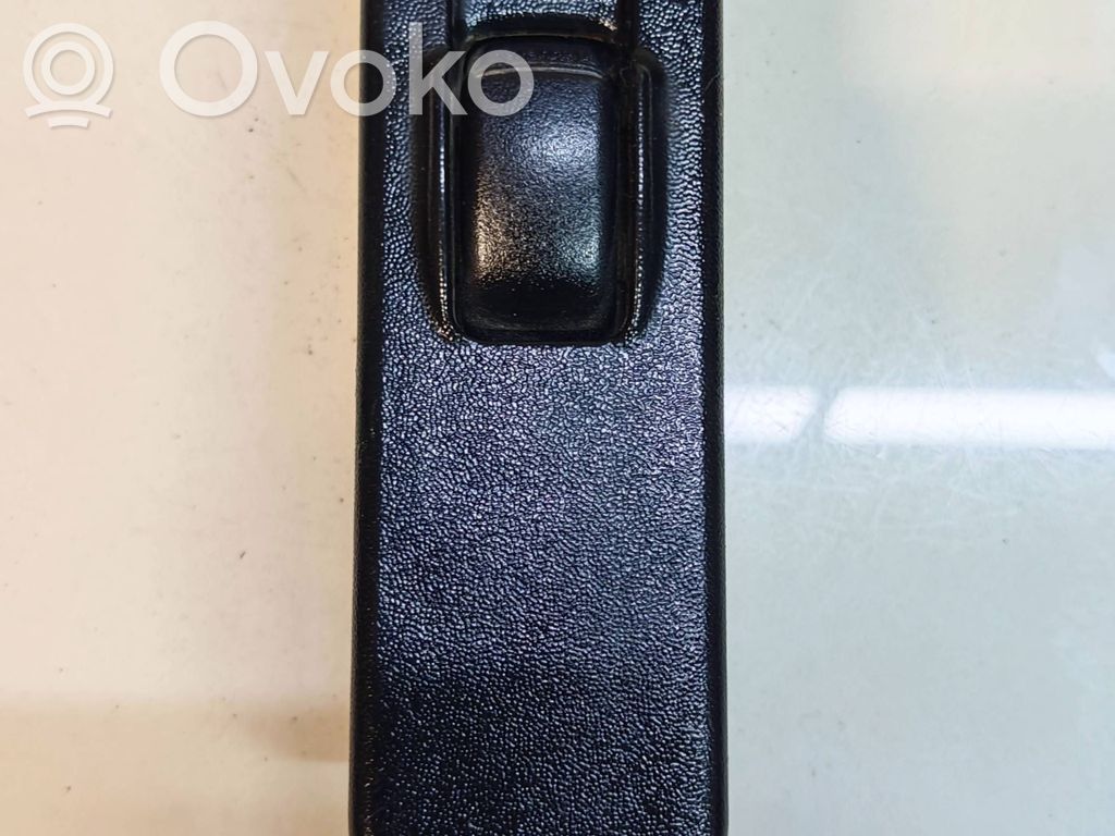 Mitsubishi L200 Electric window control switch 