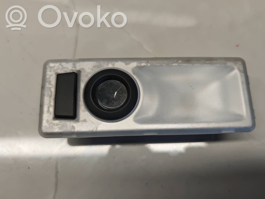 BMW 3 E90 E91 Galinių vietų apšvietimo žibintas 