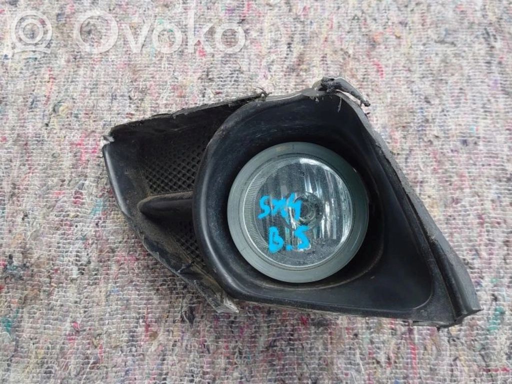 Luz de niebla delantera   3551054GA0