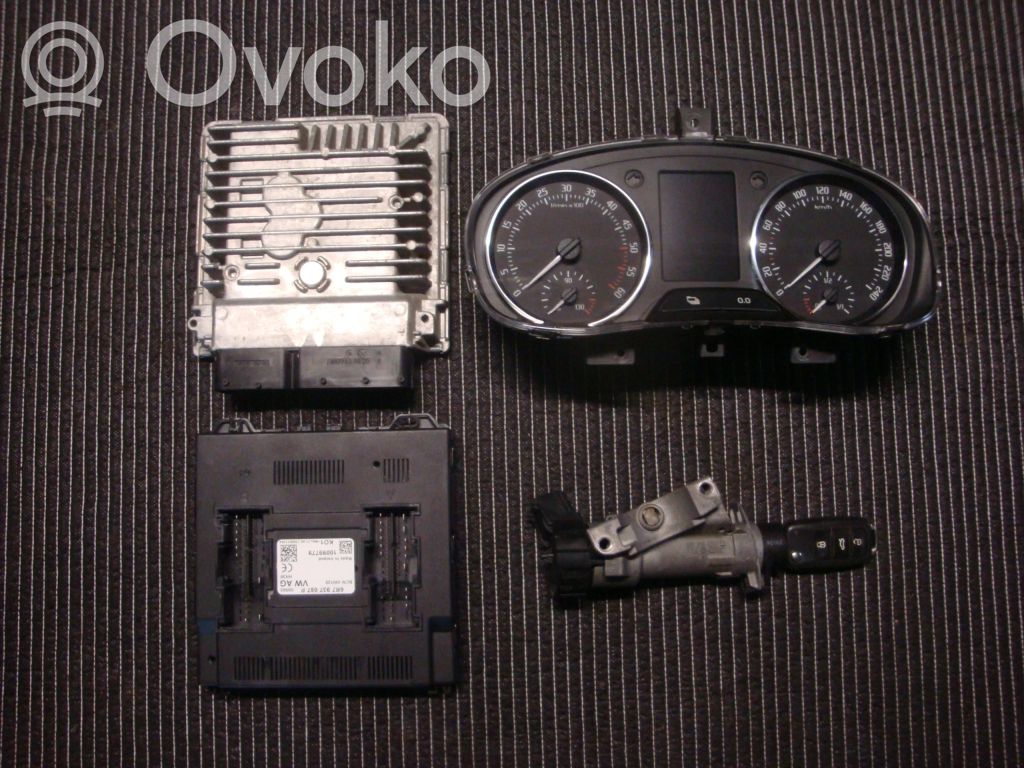 Skoda Roomster (5J) Kit cu ECU motor și set închidere uși 
