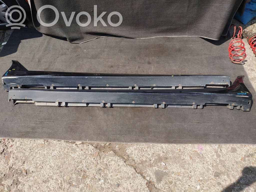 Mitsubishi Grandis Moldura protectora del borde delantero 