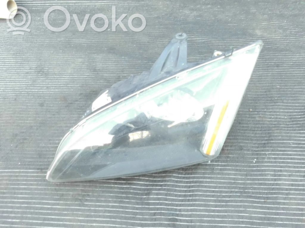 Ford Focus Scheinwerfer 