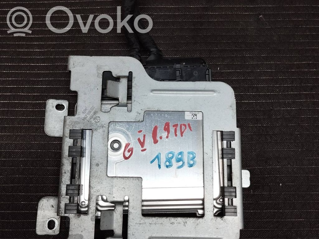 Volkswagen Golf V Engine control unit/module 