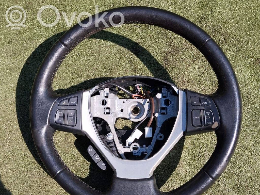 Suzuki SX4 S-Cross Steering wheel 