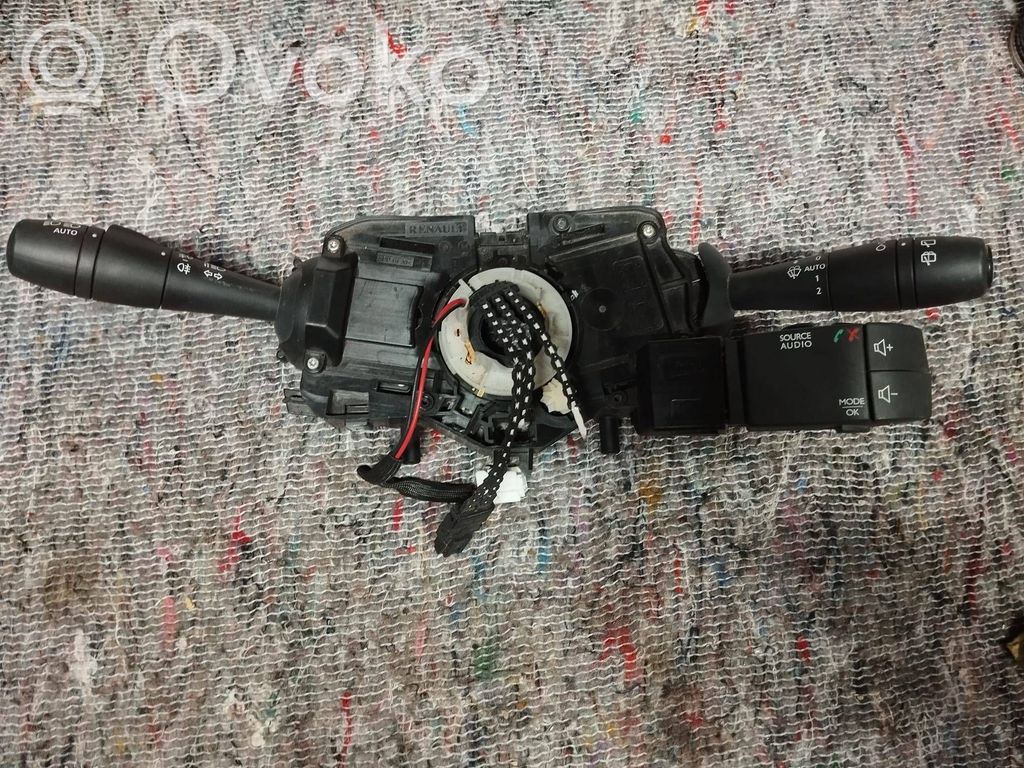Renault Clio IV Palanca de control del limpiaparabrisas 