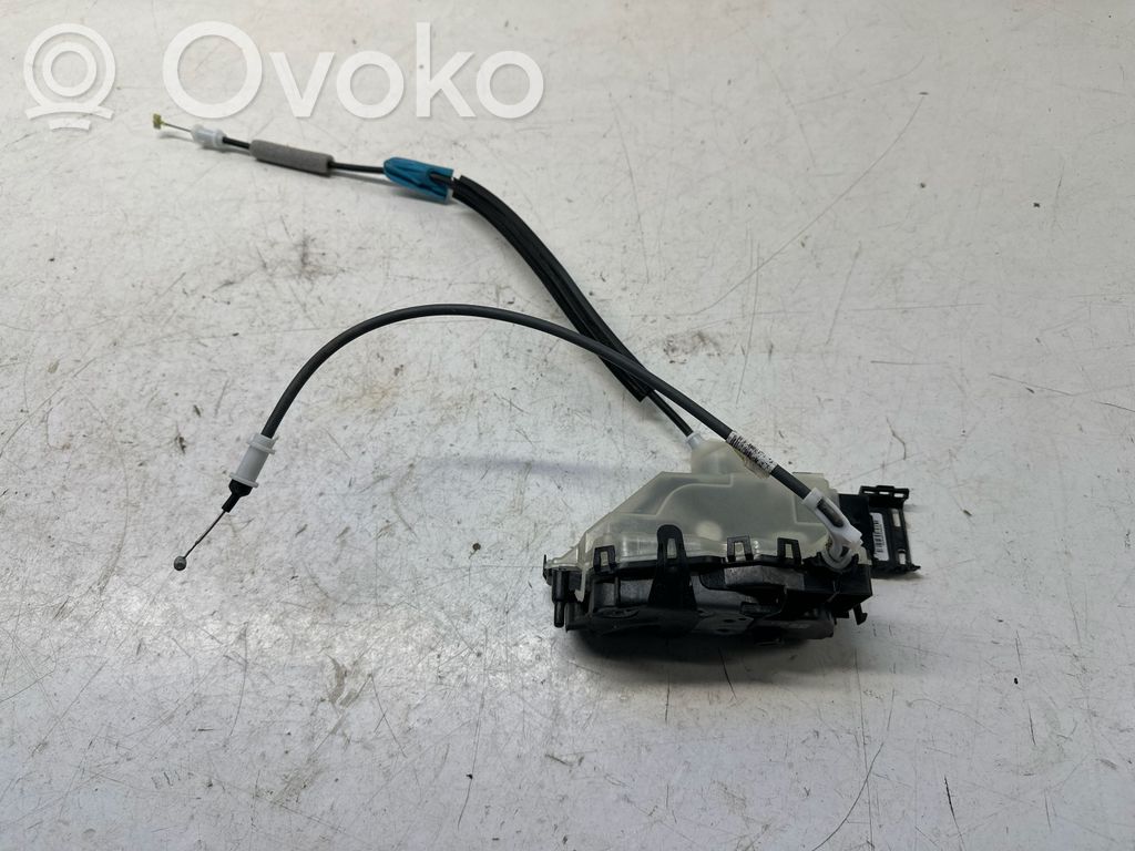 Opel Astra K Front door lock 