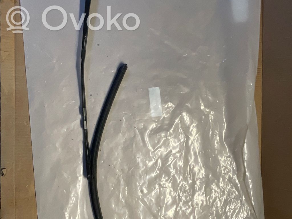Tesla Model X Front wiper blade arm 