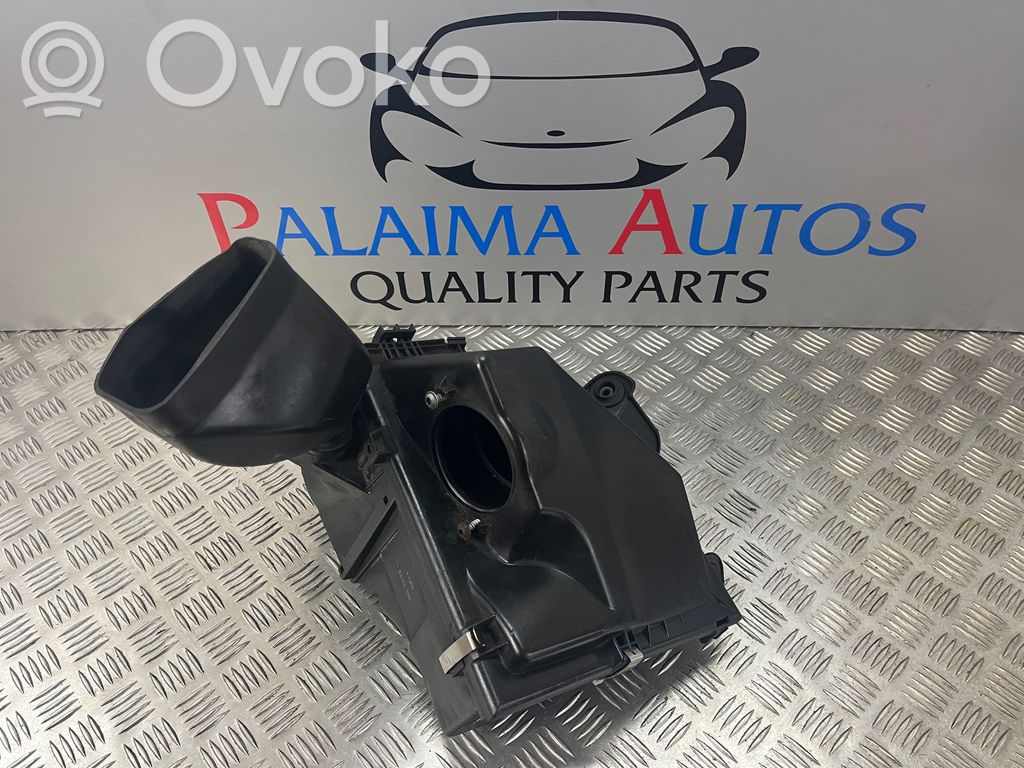 BMW 1 E81 E87 Air filter box 