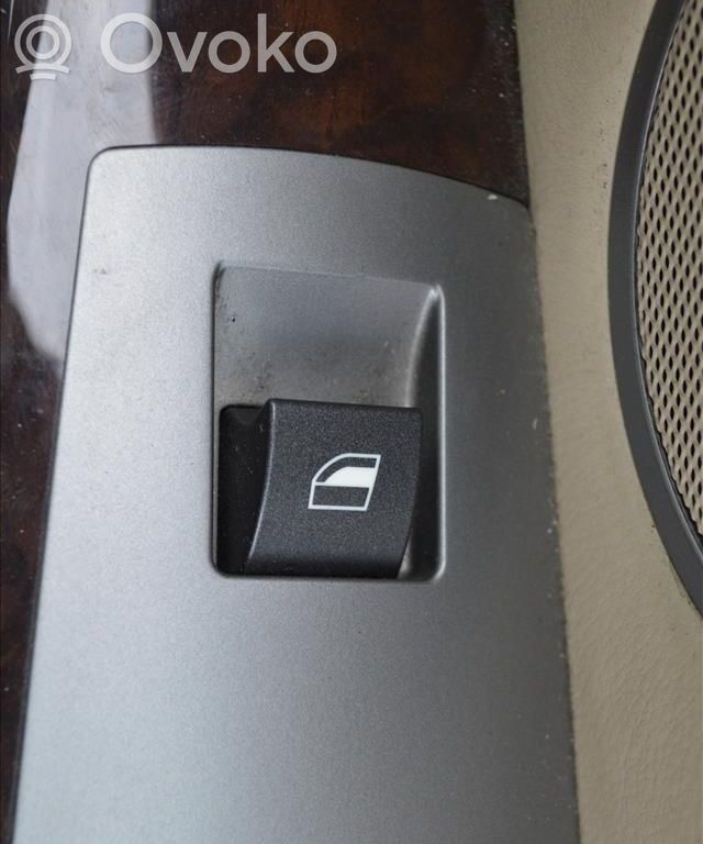 Interruptor del elevalunas eléctrico   8379597