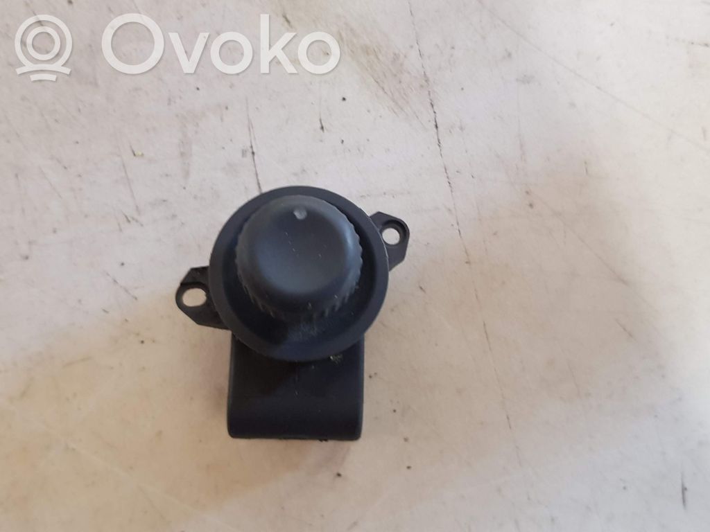 Renault Espace III Wing mirror switch 