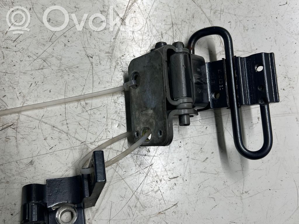 Audi A4 S4 B7 8E 8H Cerniera superiore della portiera posteriore 
