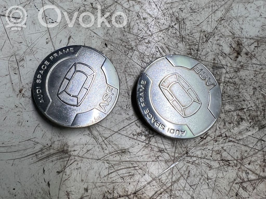 Audi A8 S8 D3 4E Gamintojo ženkliukas 