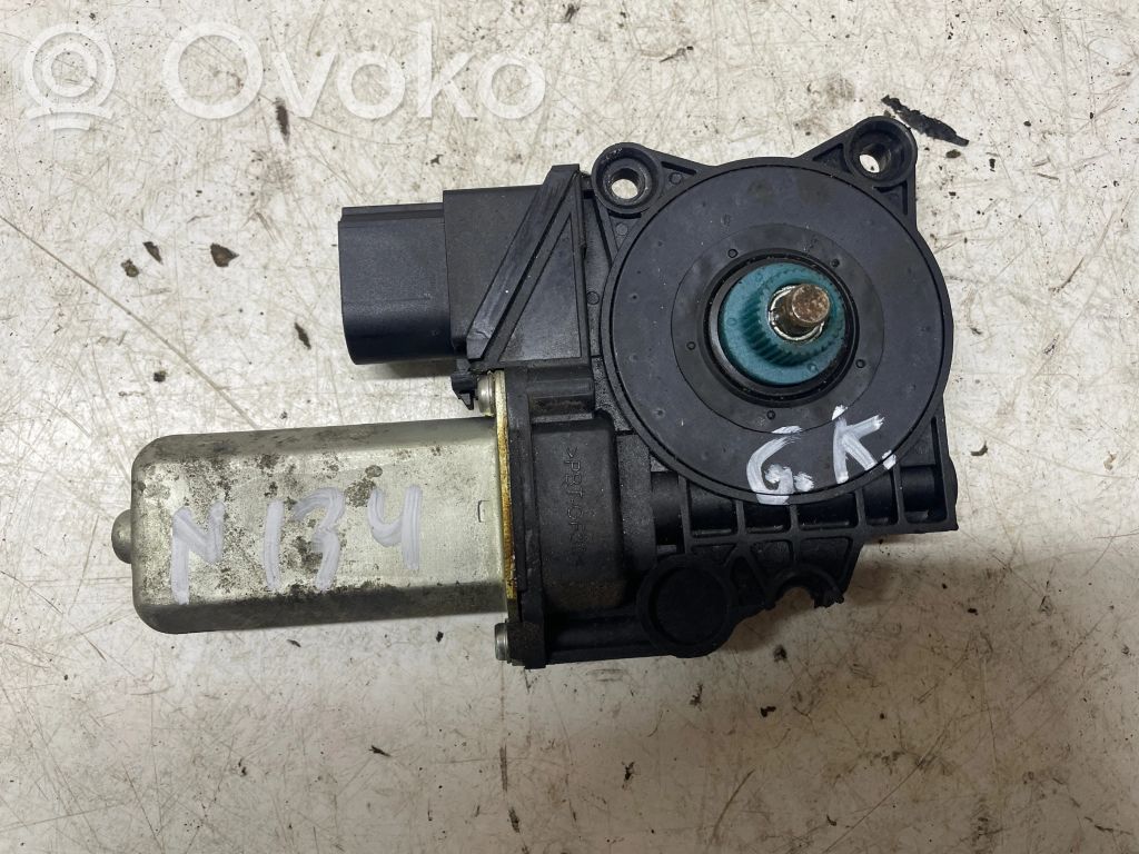 BMW 3 E90 E91 Galinis varikliukas langų pakėlėjo 
