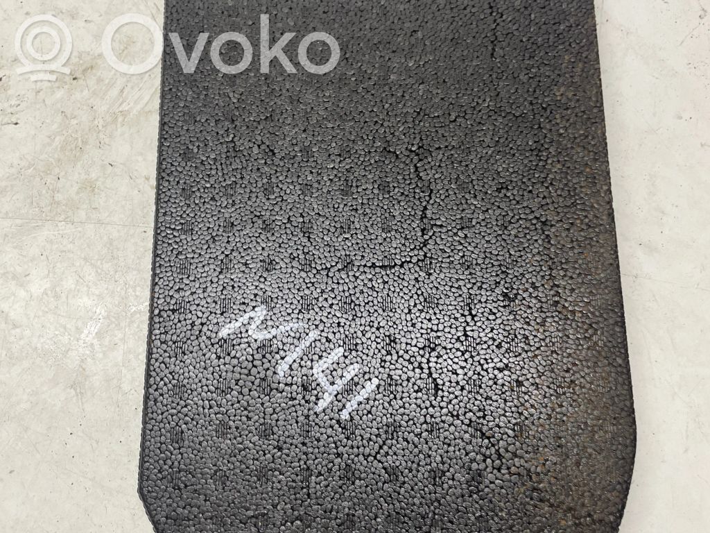 BMW X5 E70 Kita bagažinės apdailos detalė 