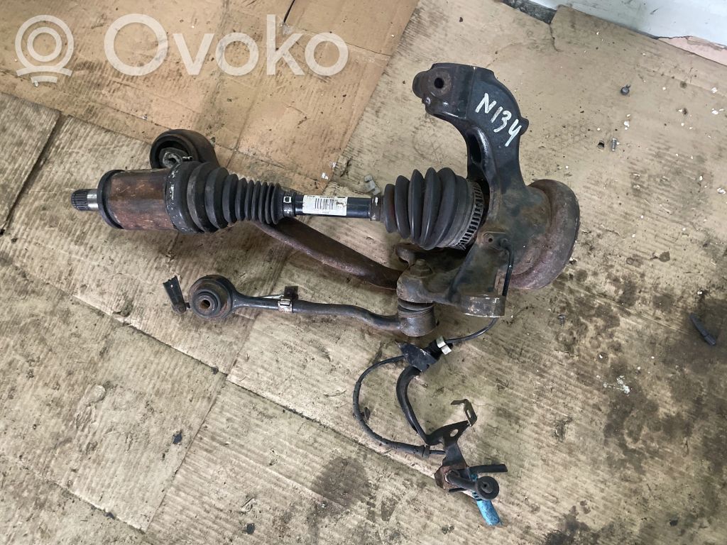 BMW 3 E90 E91 Front wheel hub 