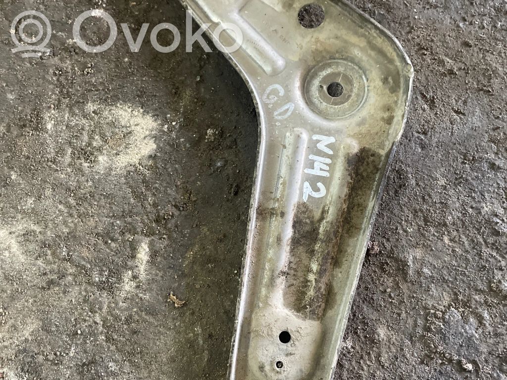 BMW X5 E70 Cits aizmugures šasijas elements 