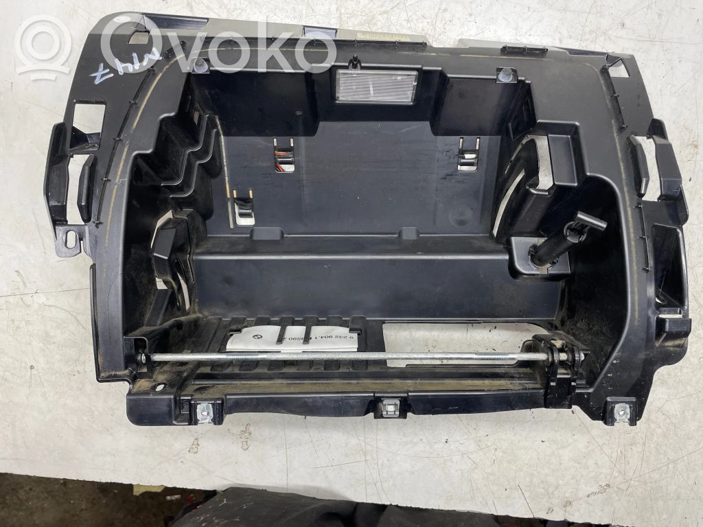 BMW X1 E84 Glove box 