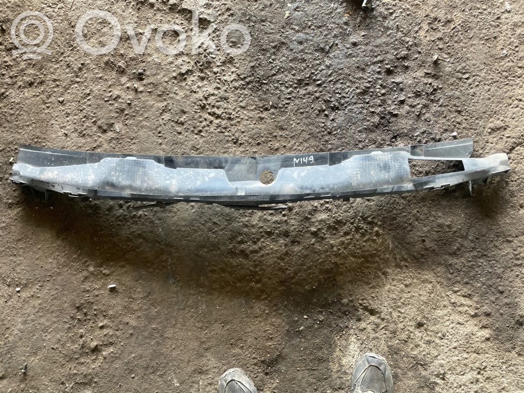 Mercedes-Benz ML W163 Wiper trim 