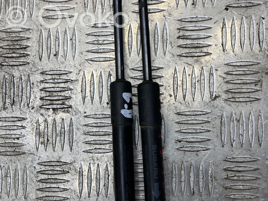 Subaru Legacy Tailgate/trunk strut/damper 
