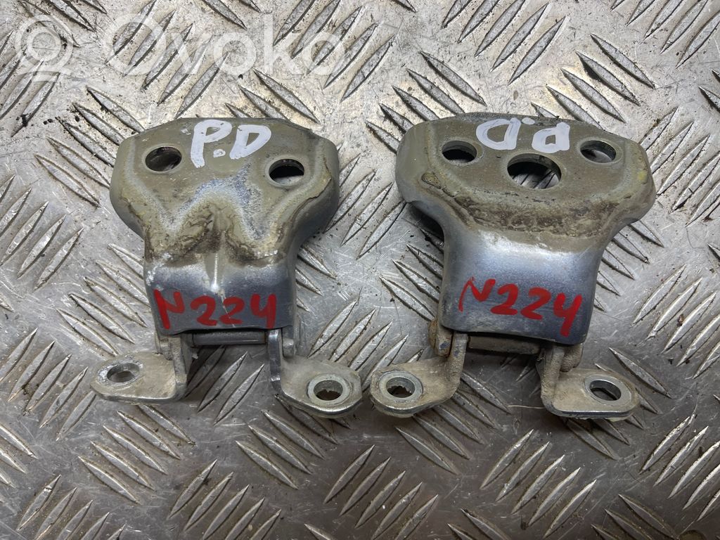 Subaru Legacy Front door hinge set 