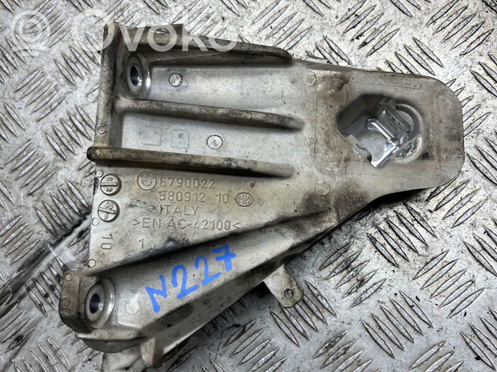 BMW X5 E70 Variklio tvirtinimo kronšteinas 