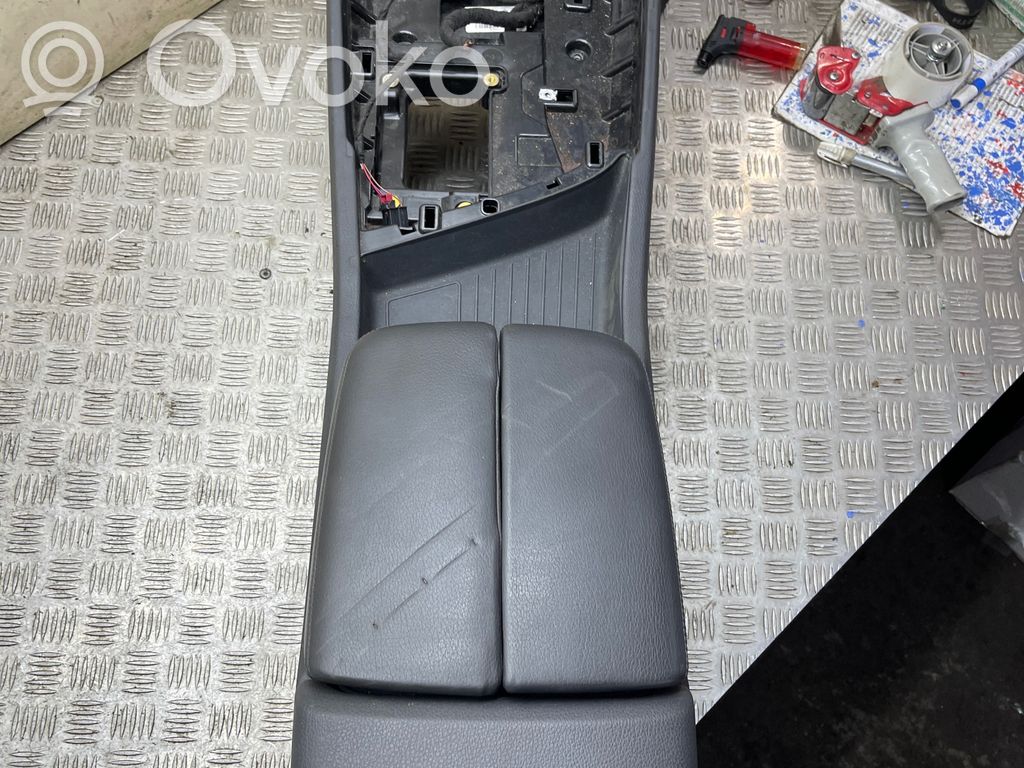 Audi Q7 4M Centrālā konsole 