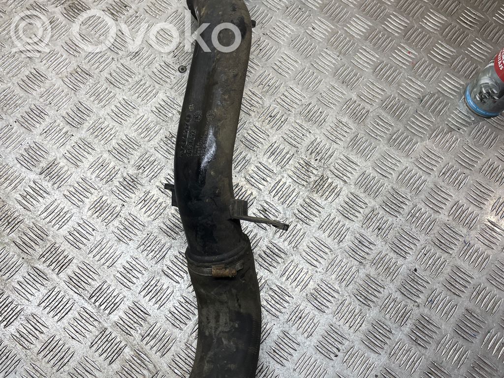 Volvo XC70 Furtun/conductă intercooler 