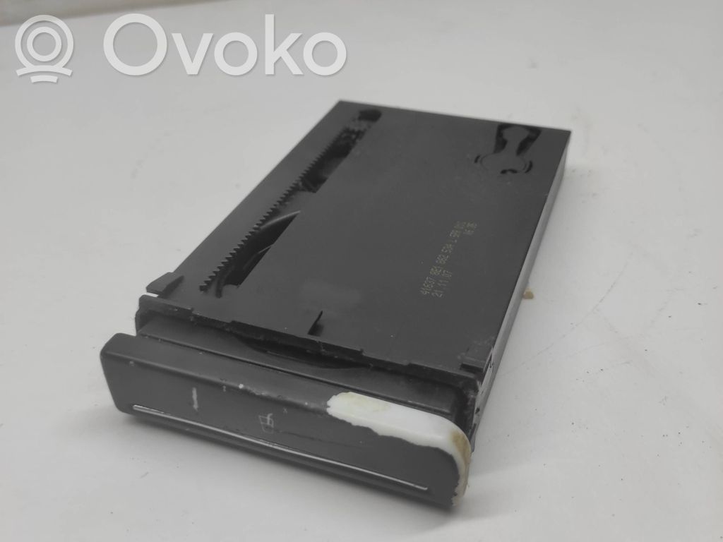 Audi A4 S4 B7 8E 8H Mukiteline 