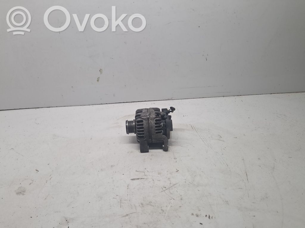 Opel Meriva B Генератор 