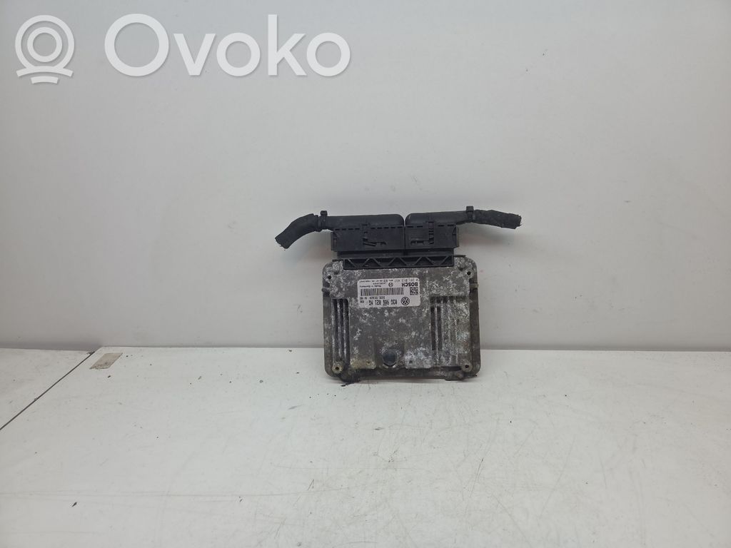 Volkswagen PASSAT B6 Engine control unit/module 