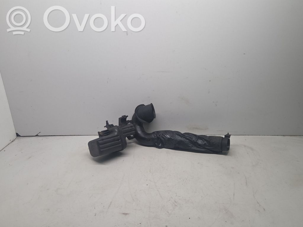Chevrolet Captiva Įsiurbimo rezonatorius 