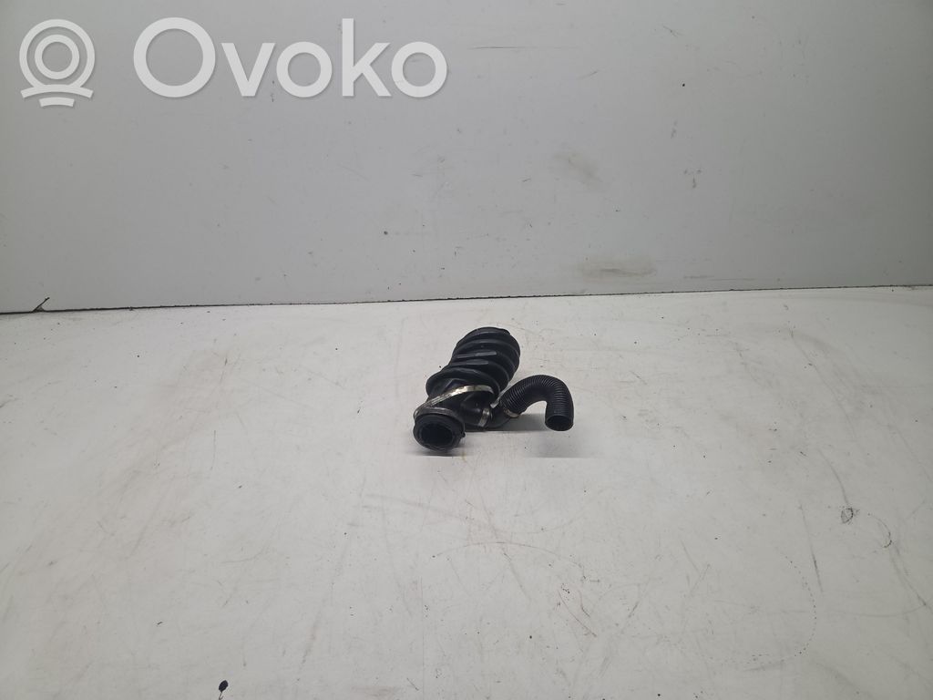Volvo V70 Välijäähdyttimen letku 