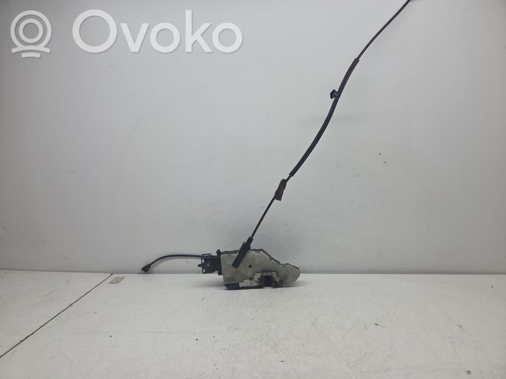 Peugeot 207 Front door lock 