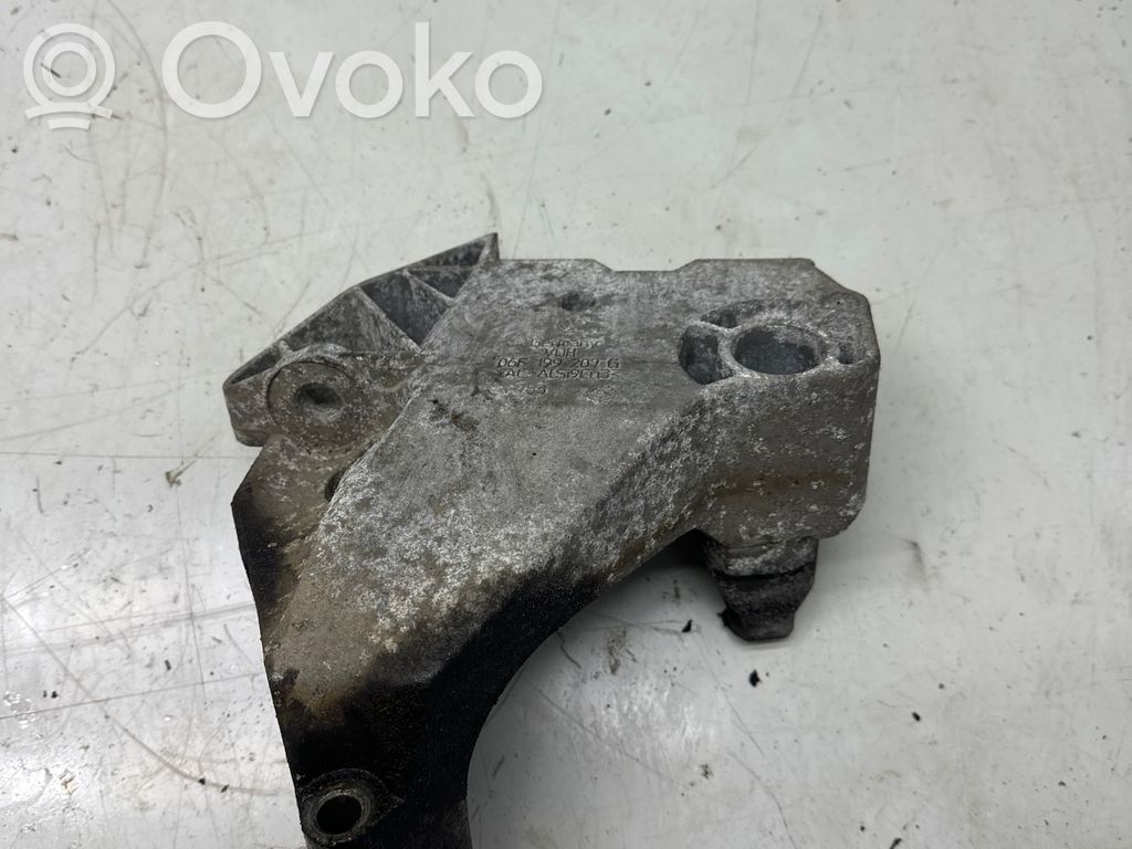 Audi A3 S3 8P Variklio tvirtinimo kronšteinas 
