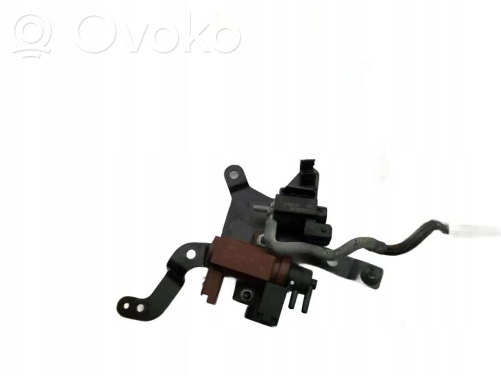Válvula de vacío   6G9Q9E882CB