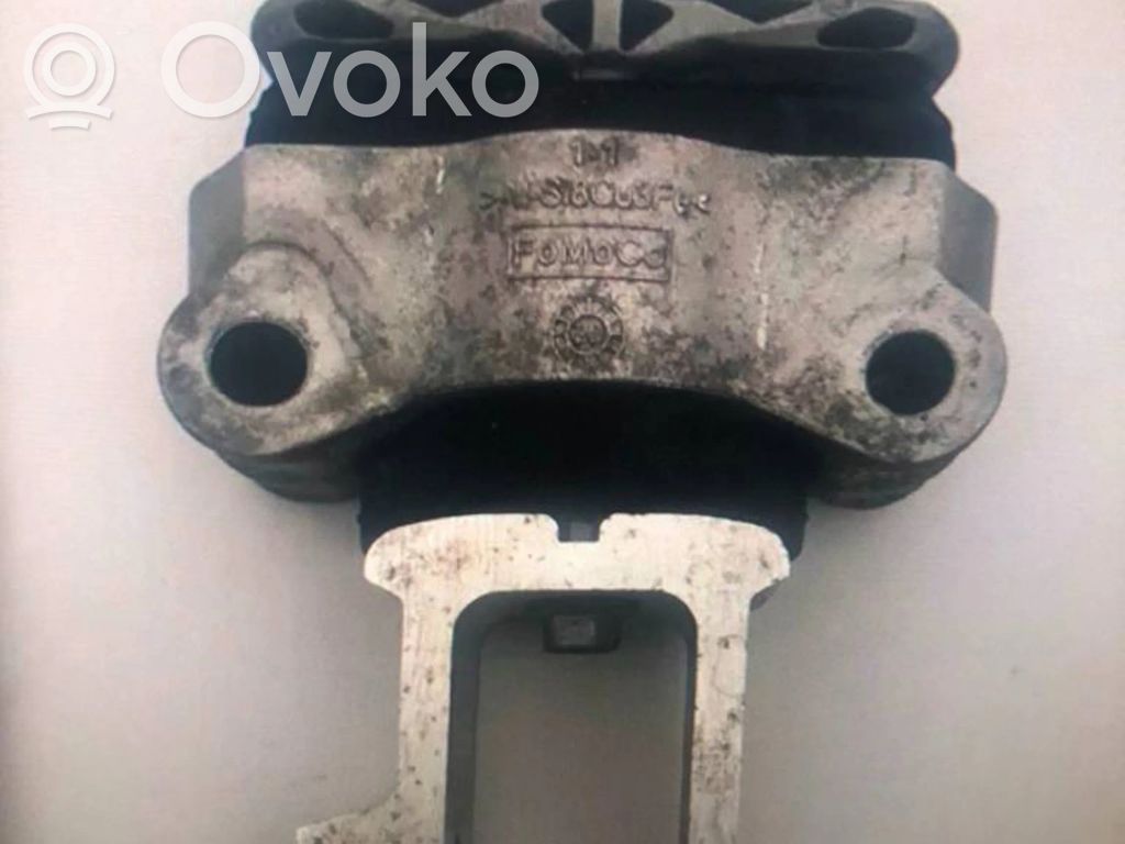 Engine mount vacuum valve   LX636P082DA