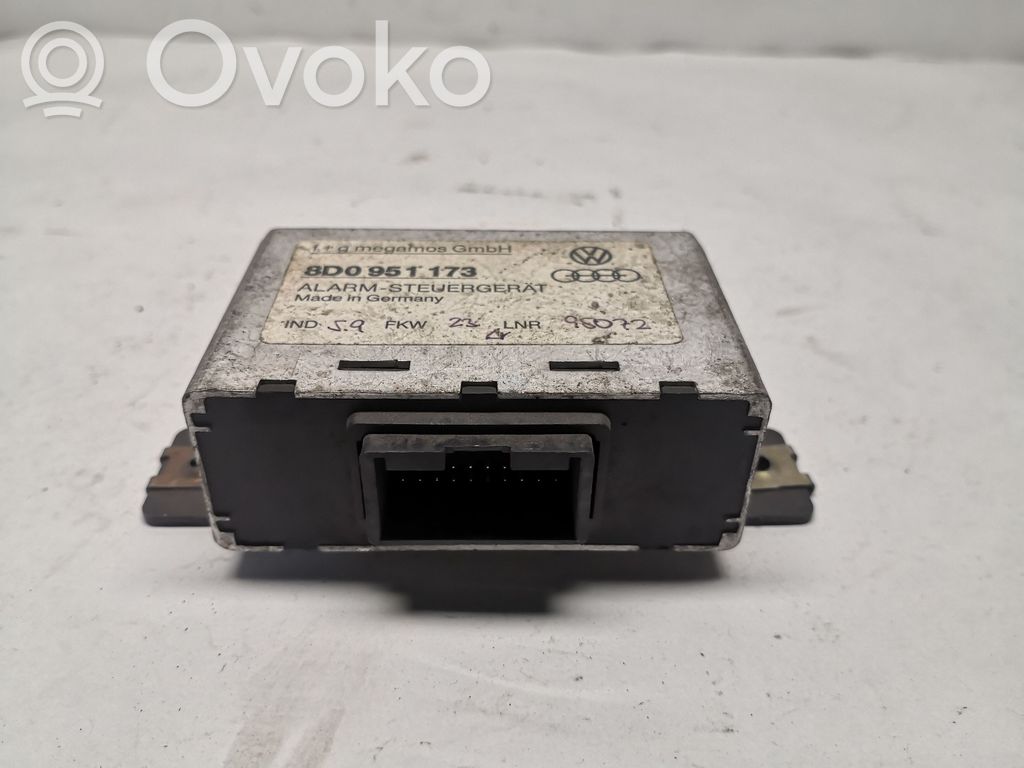 Audi A4 S4 B5 8D Alarm control unit/module 