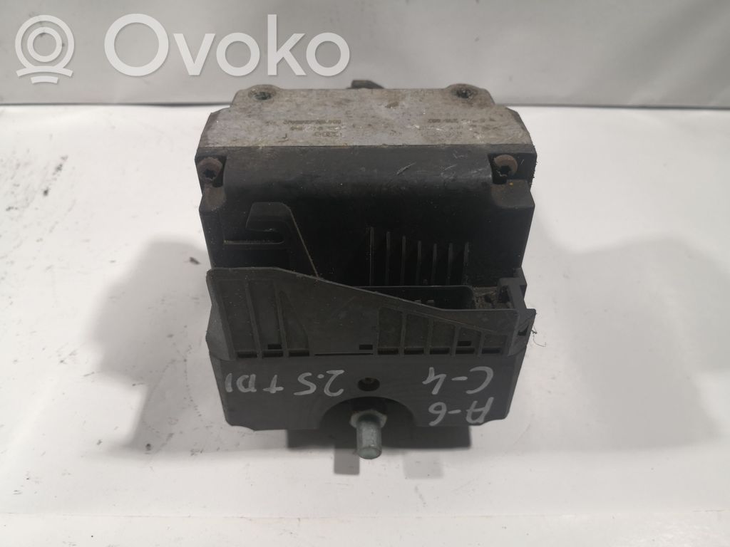 Audi A6 S6 C4 4A ABS bloks 