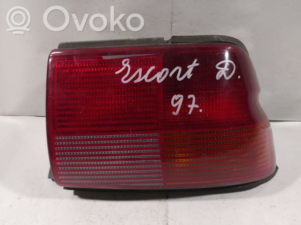 Ford Escort Galinis žibintas kėbule 